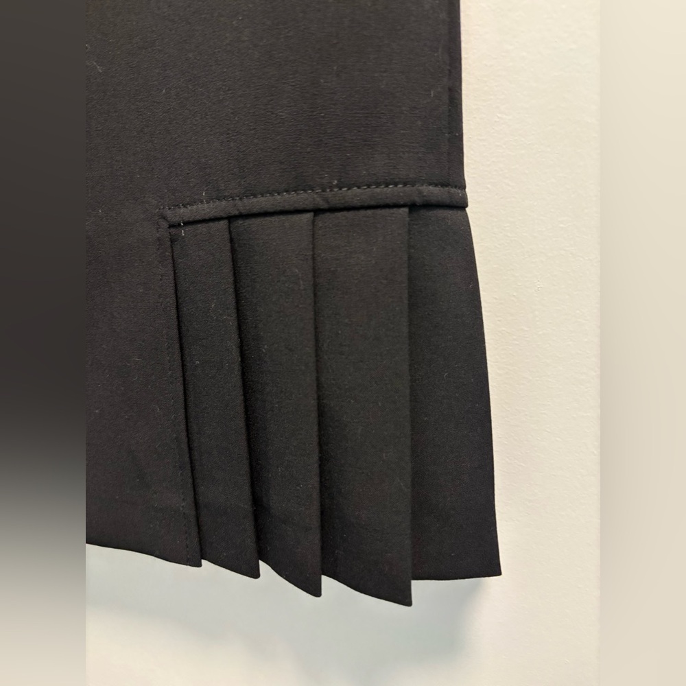 Tahari Black Pencil Skirt with Pleats - Picture 2 of 6